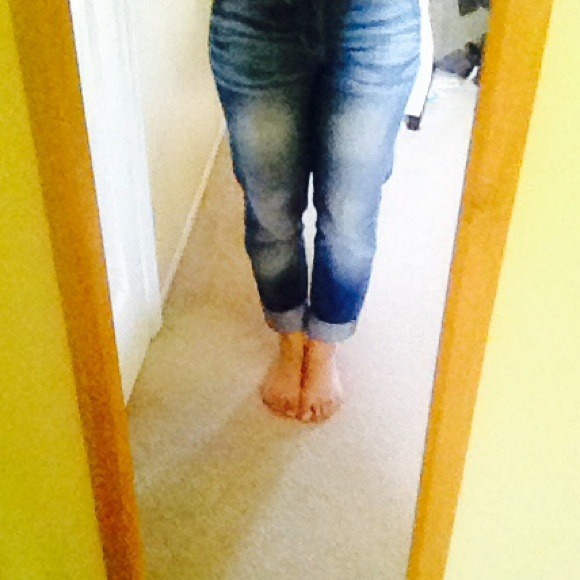 🚫SOLD🚫Sexy GAP boyfriend Jeans. - Picture 2 of 4