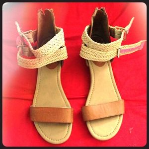 Sandals with small wedge 7.5 new with no tags