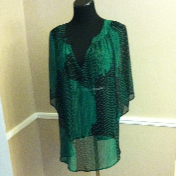 📦SOLD***608. Worthington Emerald and Black Tunic