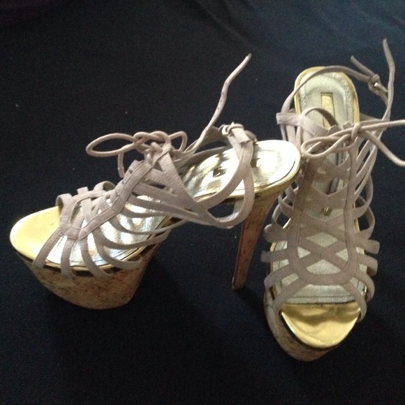 Sling-back cork heels!! - Picture 2 of 4