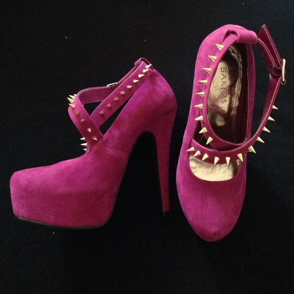 Rocker fuchsia pumps! - Picture 2 of 4