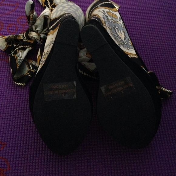 Wedges that wrap your ankles with silk. - Picture 3 of 4