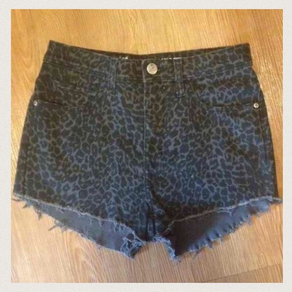 Denim - Lee black and grey cheetah print shorts!