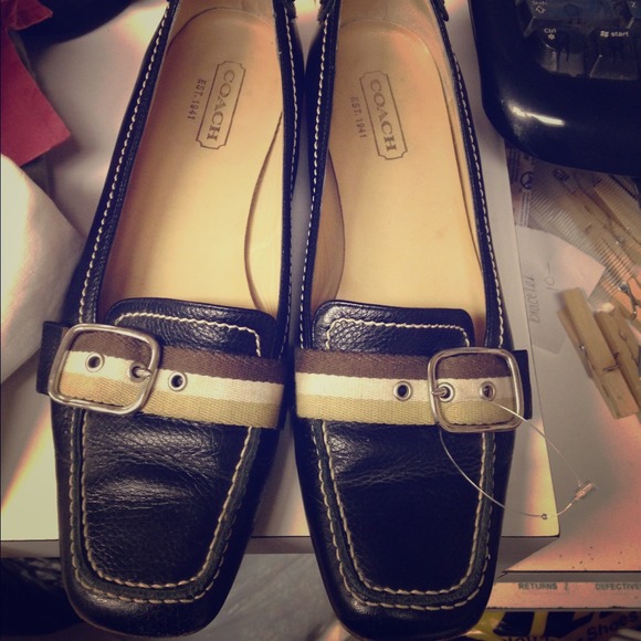 Coach flats