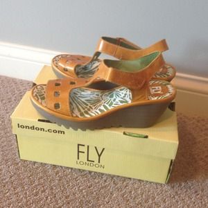 Super comfy Fly London Sandals