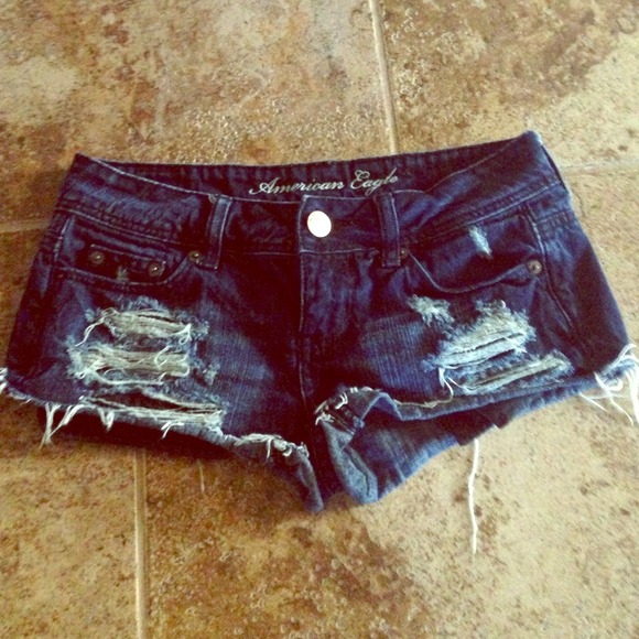 Cutoff denim shorts