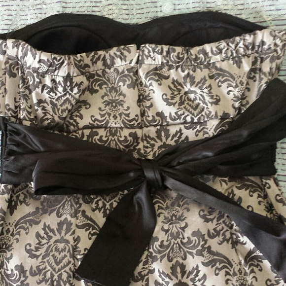 Dress - Picture 4 of 4