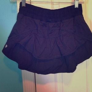 LULULEMON skirt size 6