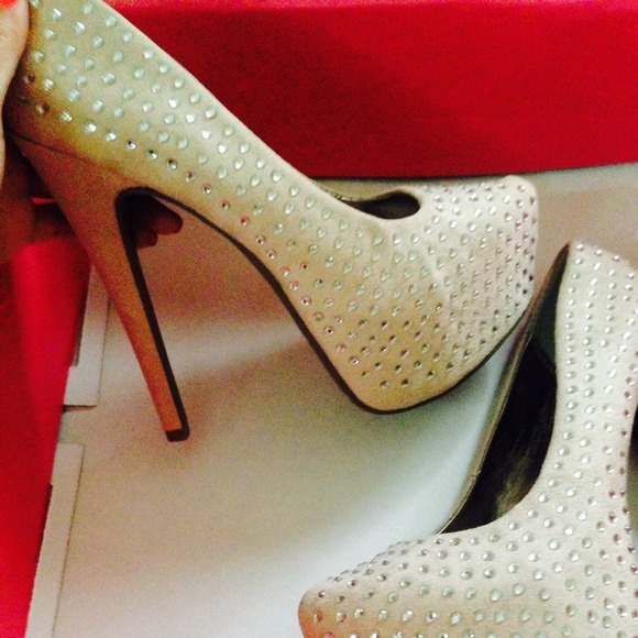 Brand New Pumps - Picture 3 of 4