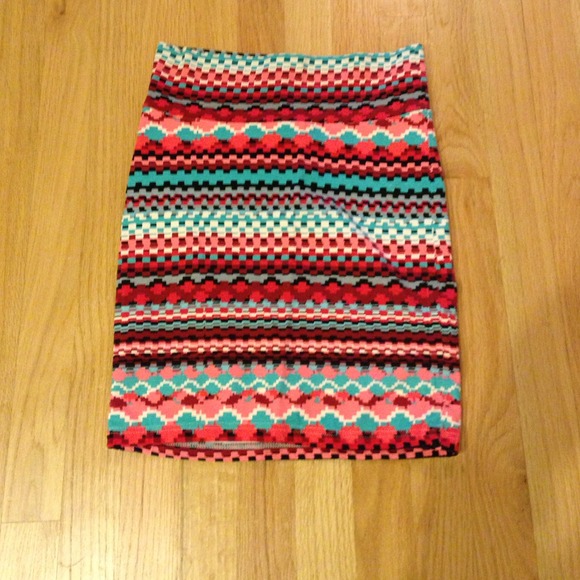 Forever 21 tribal print skirt