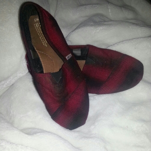 REDUCED!!! Mens toms red flannel