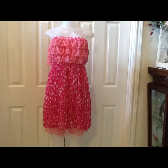 Dress - Picture 1 of 3