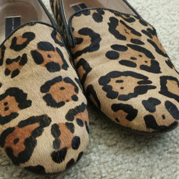 Steven by steve Madden leopard flats