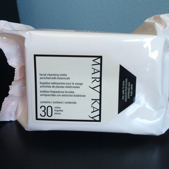 SOLD-Mary Kay Facial Cleansing Cloths