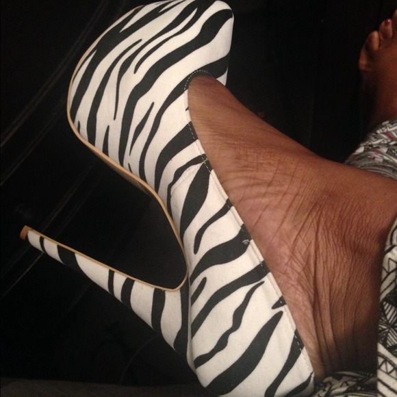 Zebra platform heels