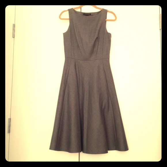 Banana Republic Dresses & Skirts - Stretch wool dress with pockets