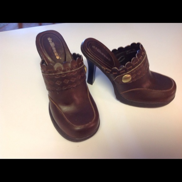 SOLD IN BUNDLE - Brown boots/clogs