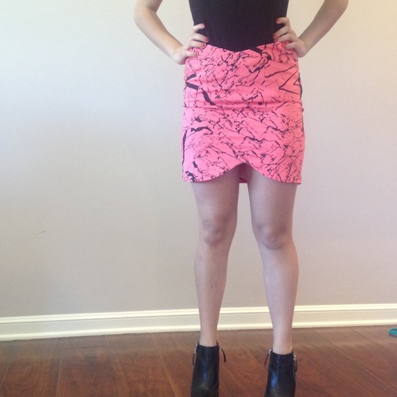Factory by Erik Hart Dresses & Skirts - Hot pink mini skirt
