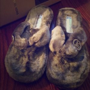 SALE!! Michael kors thong slippers