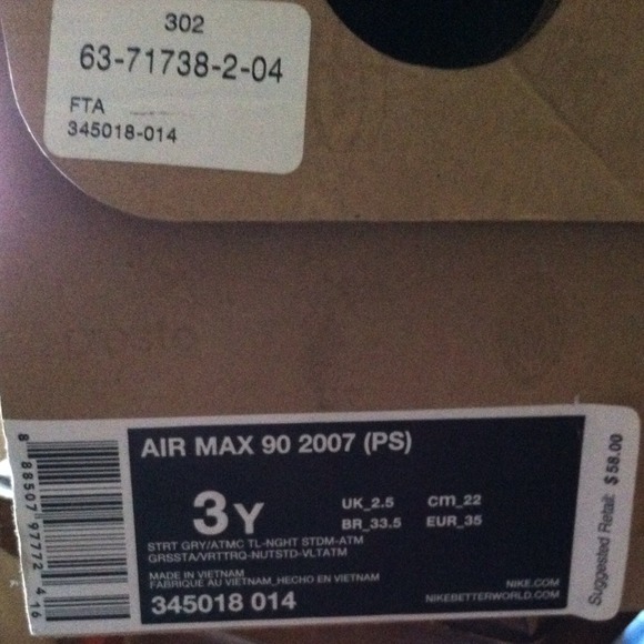 (SOLD). Nike little girl shoes - Picture 3 of 4