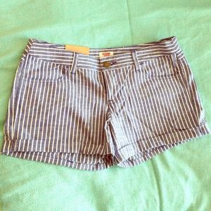 New Mossimo Blue and White Stripe Shorts (Size 6)