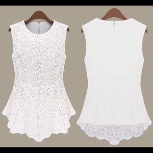 ❌SOLD IN BUNDLE❌🎉HP 6.4🎉 Lace Peplum Top NWT