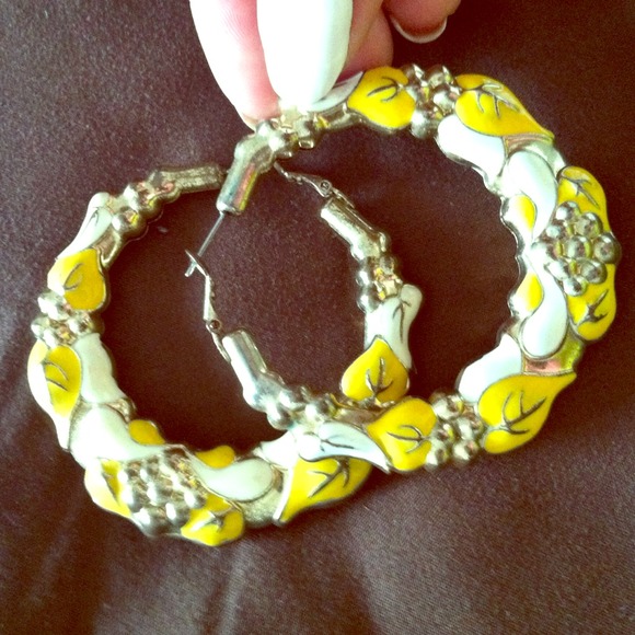 Bamboo earrings.