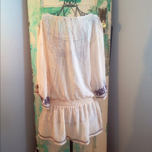 Adorable sheer bohemian tunic! - Picture 2 of 4