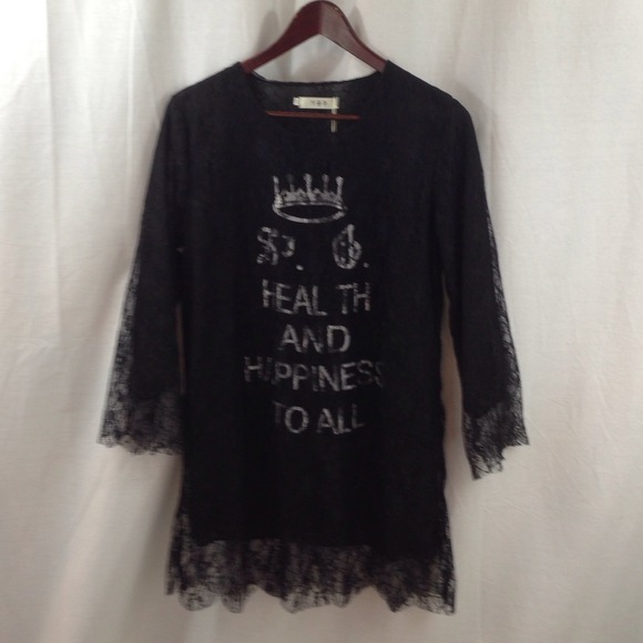 Chic lace tunic