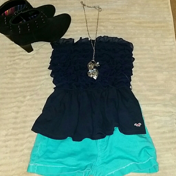 Adorable Hollister ruffle tube top