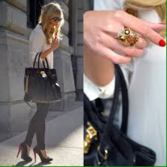 Michael Kors Black and Gold Hamilton - Picture 4 of 4