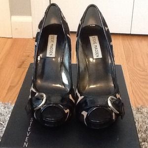 Steve Madden Peep Toe Giraffe