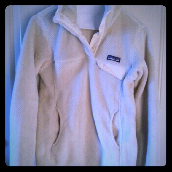 Cream Patagonia pullover