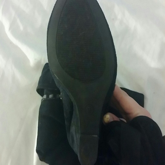 Boots - Picture 2 of 2