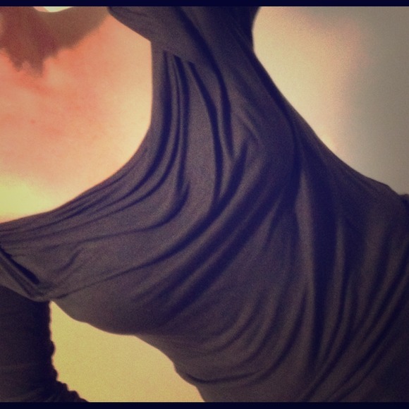 Long sleeve cowl neck grey t- med