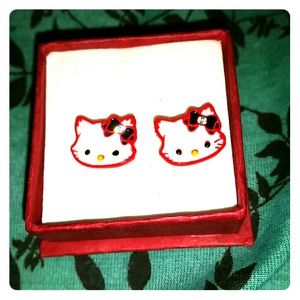 NEW super cute hello kitty earrings