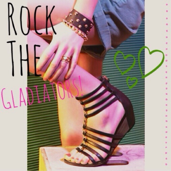 Report Shoes - ❁Ⓐⓦⓔⓢⓞⓜⓔ❁ Gladiator style "Meliza" Sandal!