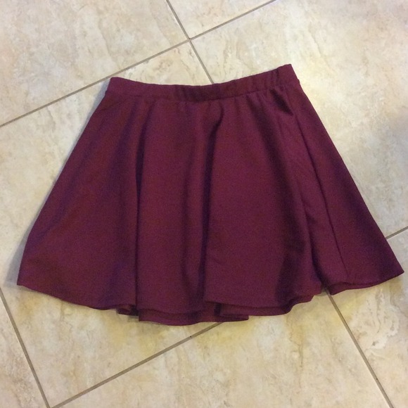 Maroon skater skirt! IN GREAT SHAPE!