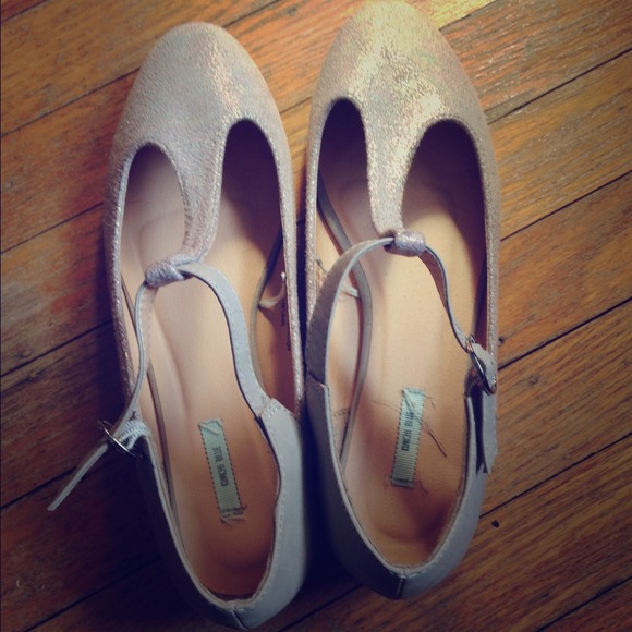 Urban Outfitters Kimchi Blue flats - Picture 1 of 3