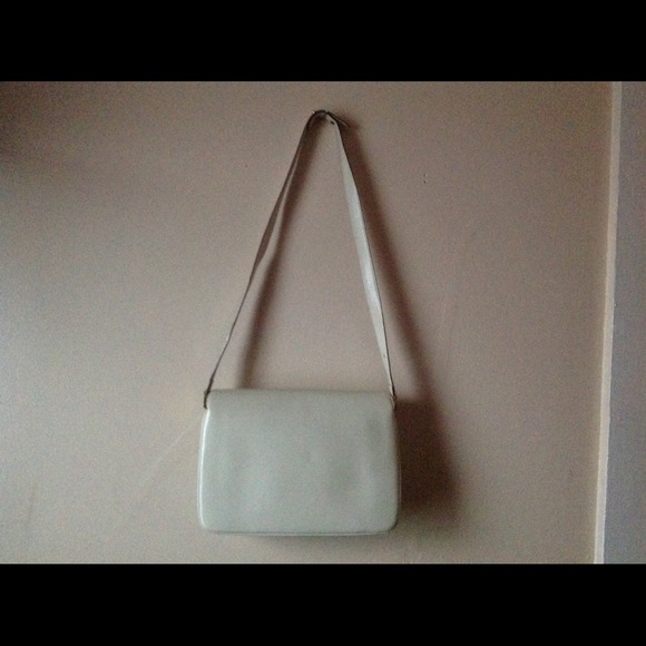Handbag - Picture 2 of 4