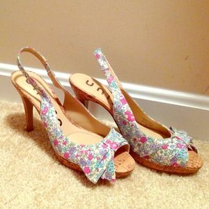 Unisa brand floral, high-heeled shoes.