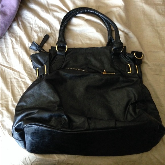 Black purse - Picture 2 of 3