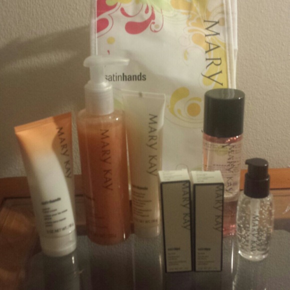 BUNDLE OF BEAUTY PRODUCTS