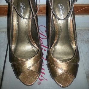 Delicious Open Toe Ankle Strap Sandals Tan 6.5