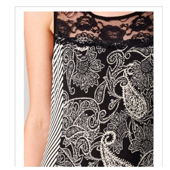 Paisley Lace Maxi - Picture 2 of 3