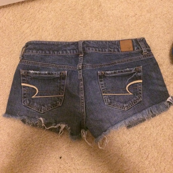 Shorts - Picture 2 of 3