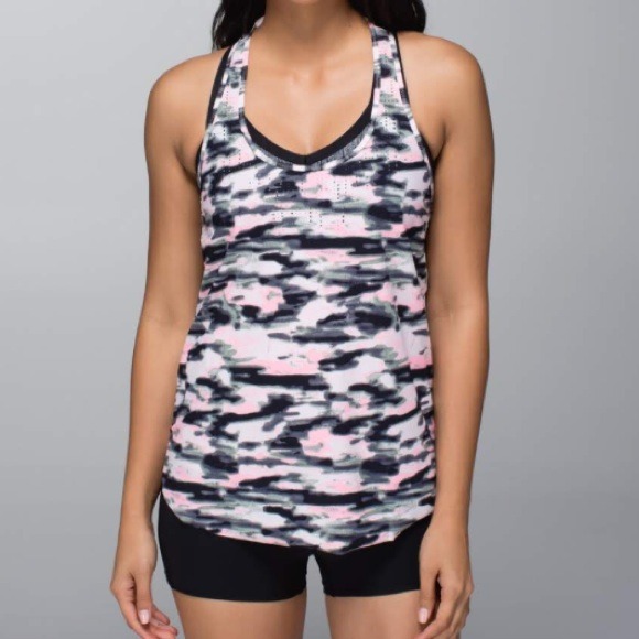 Luluemon water bound singlet
