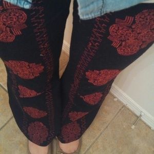 Cute hippie pants from buckle!