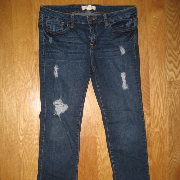 F21 dark blue distressed jeans