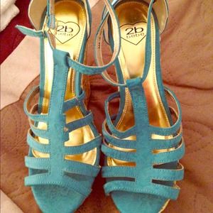BRAND NEW Never used Turquoise "Bebe" Wedge Heels